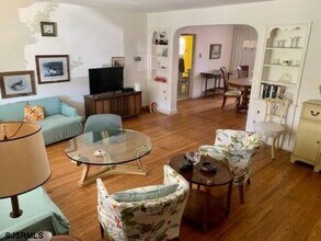 121 N Swarthmore Ave in Ventnor City, NJ - Building Photo - Building Photo
