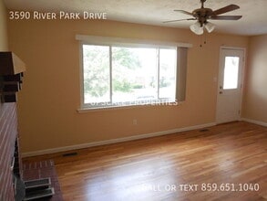 3590 River Park Dr in Lexington, KY - Building Photo - Building Photo
