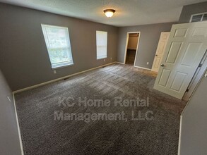 1957 N 80th Ct in Kansas City, KS - Building Photo - Building Photo