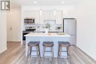 2055-2055 Portobello Blvd. in Ottawa, ON - Building Photo - Building Photo