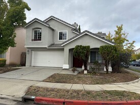 4288 Verdigris Cir in San Jose, CA - Building Photo