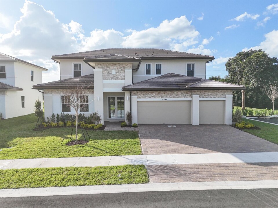 4235 SW 123rd Ter in Davie, FL - Building Photo