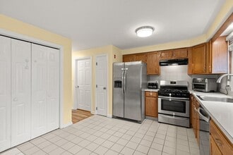 1603 Irving Rd, Unit 222 in Randolph, MA - Building Photo - Building Photo
