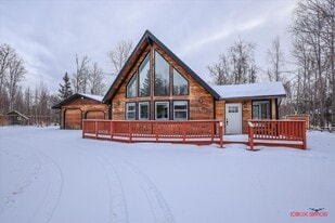 1960 E Porcupine Trail in Wasilla, AK - Building Photo
