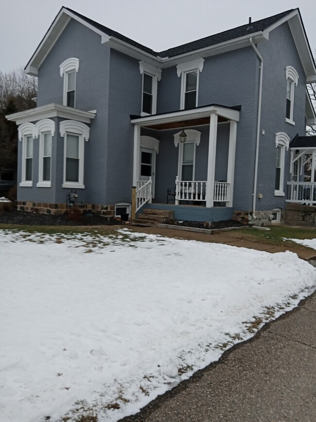 1261 Bloomer Rd, Unit #3 in Rochester Hills, MI - Building Photo - Building Photo