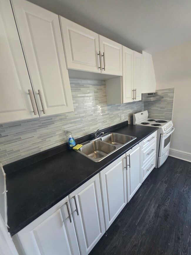 property at 159 Gladstone Ave