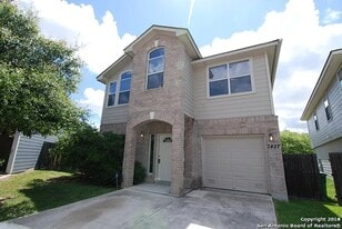 7427 Painter Way in San Antonio, TX - Building Photo