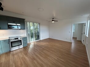 35787 Brooten Rd in Pacific City, OR - Building Photo - Building Photo