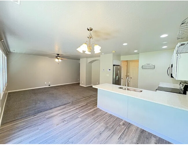 1294 Willow Way in Spanish Fork, UT - Building Photo - Building Photo