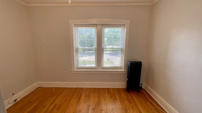 5454 W Berteau Ave-Unit -1 in Chicago, IL - Building Photo - Building Photo