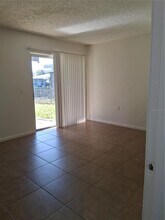 240 W Canal Dr in Palm Harbor, FL - Building Photo - Building Photo