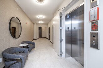 Parallel Apartments in Roseville, MN - Foto de edificio - Interior Photo