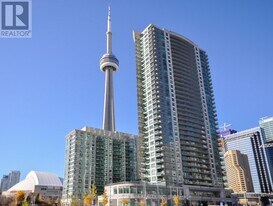 30 Grand Trunk Crescent in Toronto, ON - Building Photo