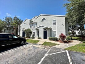 1606 Columbia Arms Cir, Unit 223 in Kissimmee, FL - Building Photo