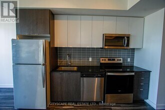 859 The Queensway in Toronto, ON - Building Photo - Building Photo