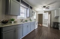 2516 Anita St photo'