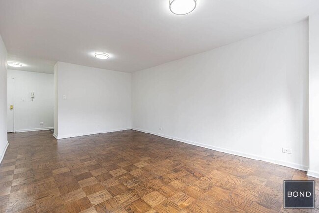 145 E 16th St in New York, NY - Building Photo - Building Photo