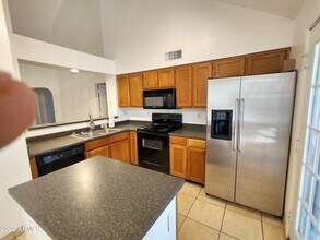 2114 W Monona Dr in Phoenix, AZ - Building Photo - Building Photo