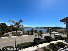 4075 Aidan Cir in Carlsbad, CA - Building Photo