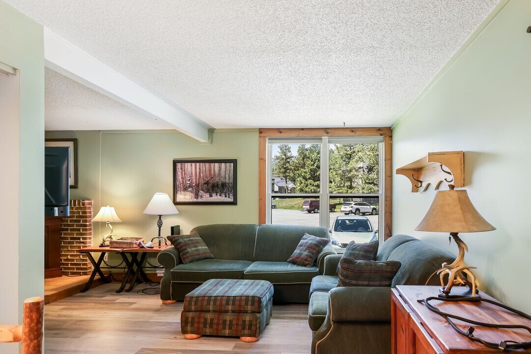 22 Sitting Bull Rd in Big Sky, MT - Building Photo