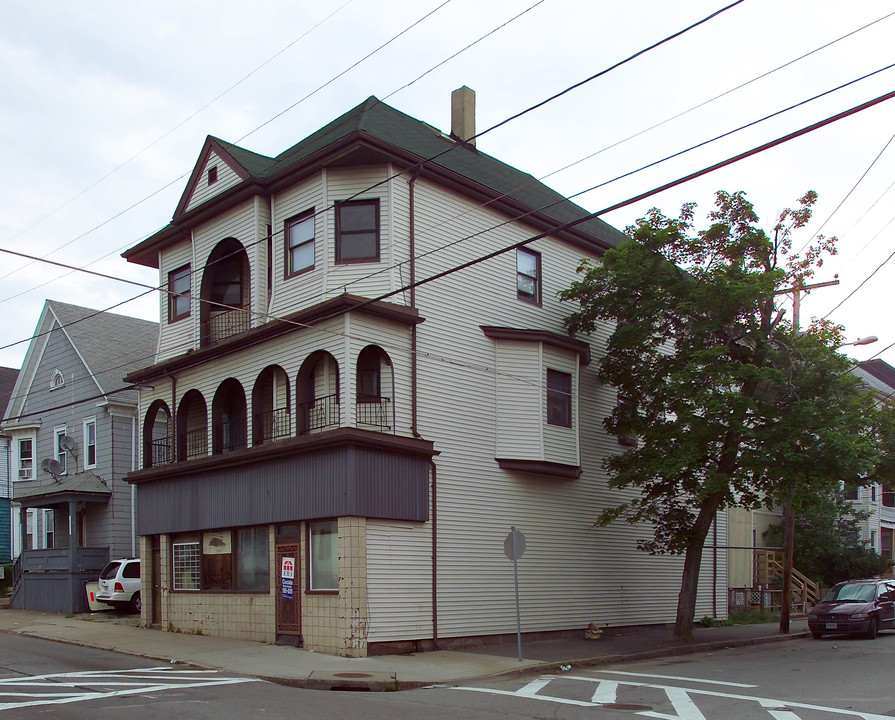 204-206 Ashley Blvd in New Bedford, MA - Building Photo