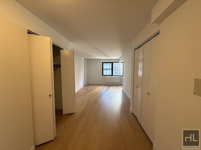 property at 222 E 39th St