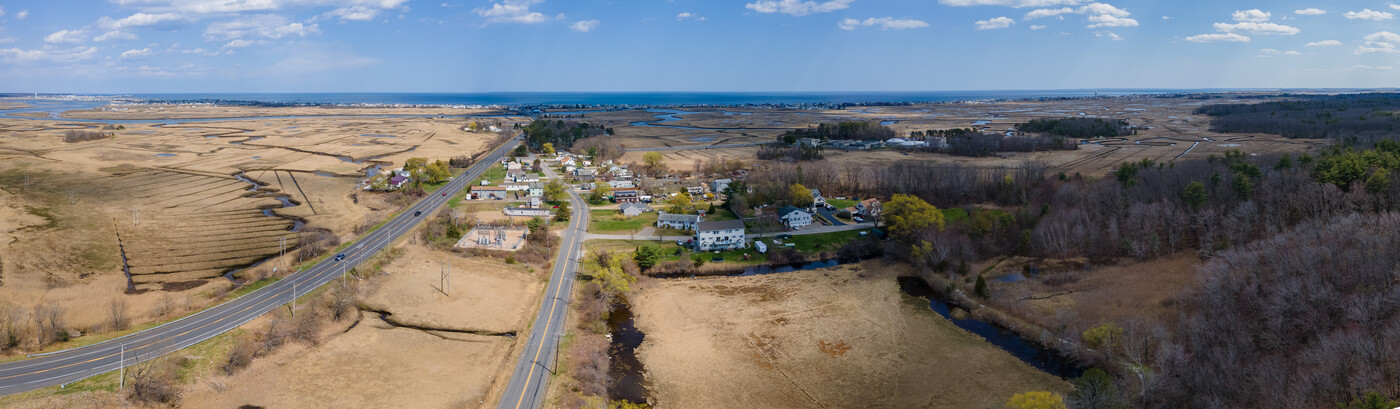 248 S Main St in Seabrook, NH - Building Photo