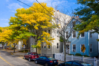 120 Columbia St in Cambridge, MA - Foto de edificio - Building Photo