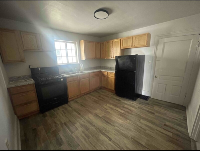 311 Quarry St in Jackson, MI - Building Photo