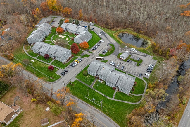 Jefferson Woods in Yorktown Heights, NY - Foto de edificio - Building Photo