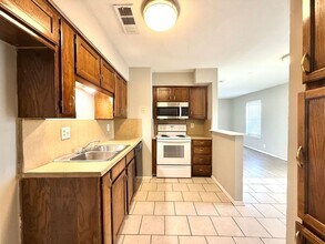 118 Maple St-Unit -A in Arlington, TX - Building Photo - Building Photo