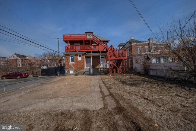 122 E 3rd St in Pottstown, PA - Building Photo - Building Photo