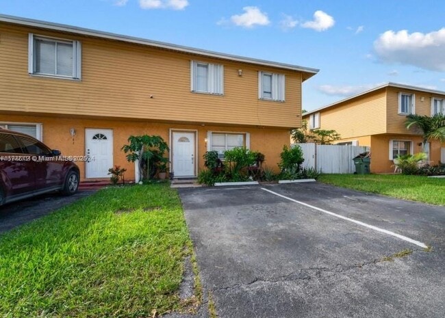 35 NE 12th Ave in Homestead, FL - Building Photo - Building Photo