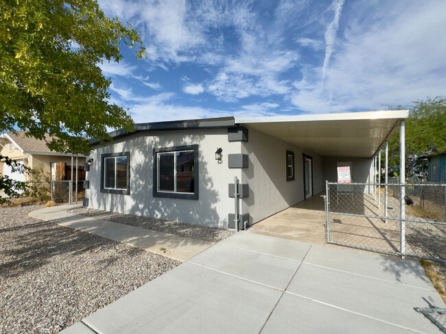 property at 1420 Lakeside Dr