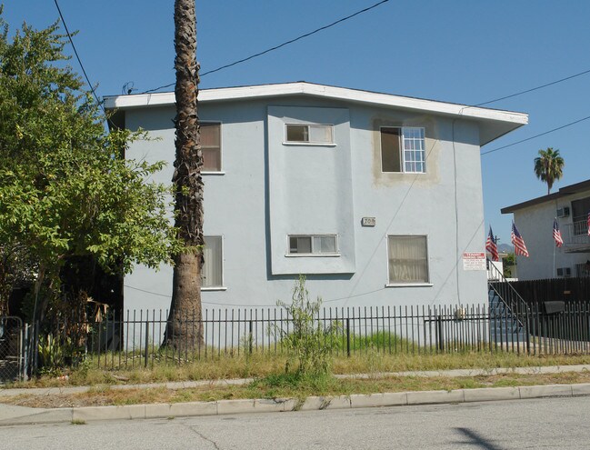 709 Sunset Ave in San Gabriel, CA - Foto de edificio - Building Photo