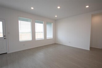 209 Twilight Breeze Wy in Hutto, TX - Foto de edificio - Building Photo