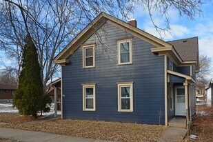 320 4th St W in Hastings, MN - Building Photo