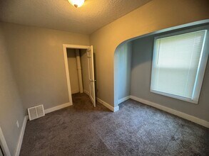 929 4th Ave in Rock Island, IL - Building Photo - Building Photo