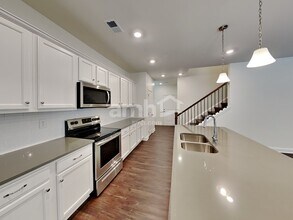 1942 Windsor Park Ave in Dacula, GA - Foto de edificio - Building Photo