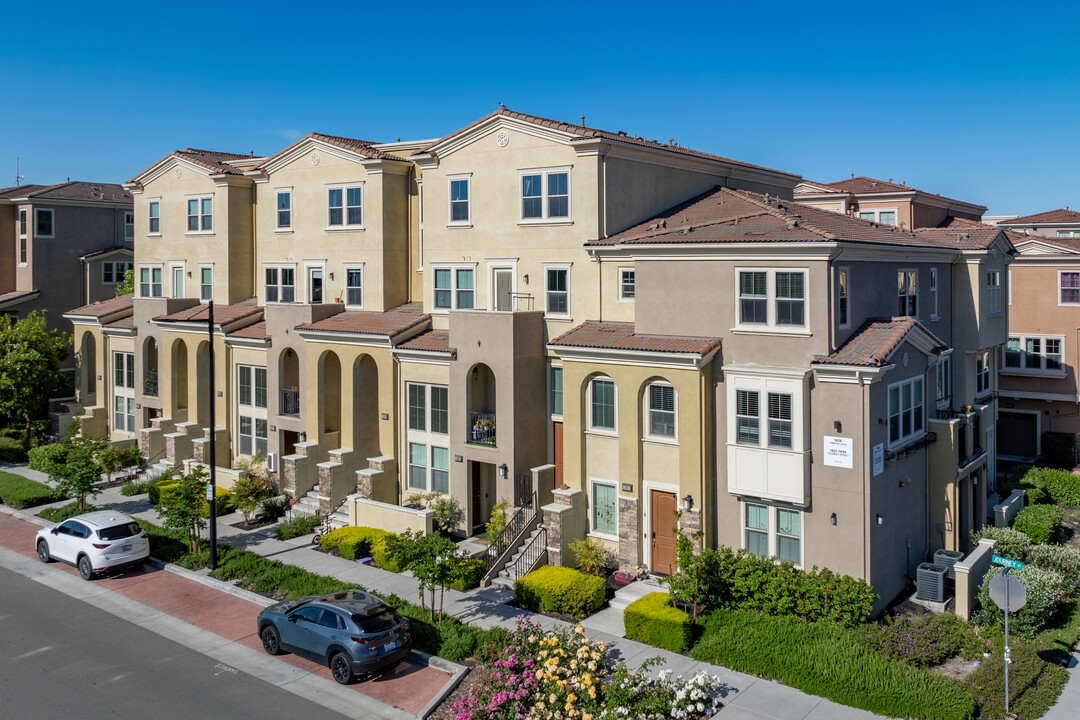 Traverse at Milpitas in Milpitas, CA - Building Photo