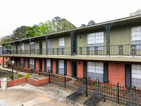 The Briars Apartments in Jackson, MS - Foto de edificio - Building Photo