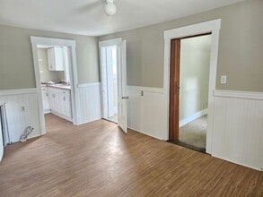 41 Cottage St in Milford, NH - Building Photo - Building Photo