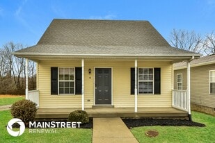 2607 Landrum Ct in Springfield, TN - Building Photo