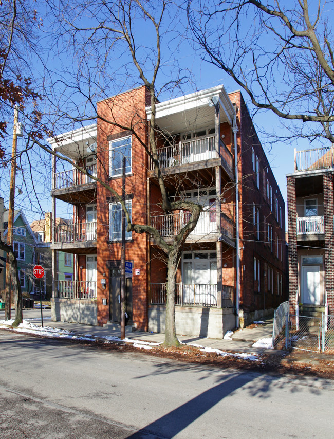 Oswego in Pittsburgh, PA - Foto de edificio - Building Photo