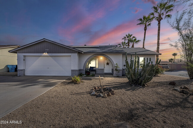 17403 N 36th St in Phoenix, AZ - Building Photo - Building Photo