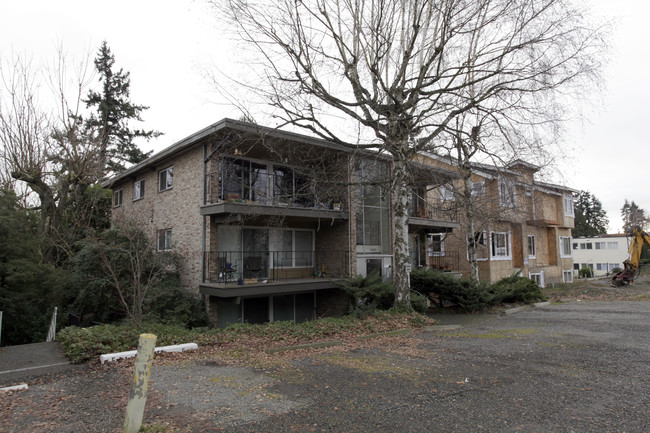 Orca Apartments in Seattle, WA - Building Photo - Building Photo