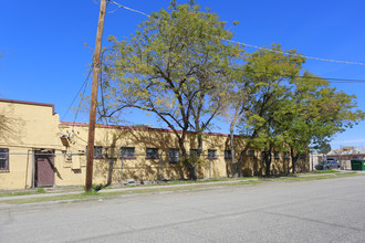 Bordon's Court in Tucson, AZ - Building Photo - Building Photo