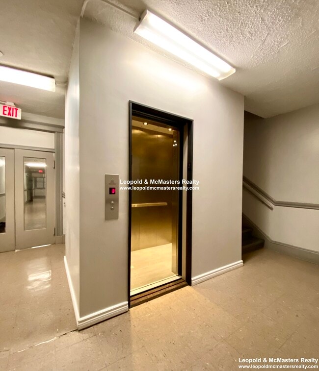 1114 Commonwealth Ave, Unit 2