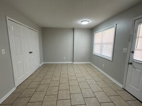 37 Brianfield Dr in Jackson, TN - Building Photo - Building Photo