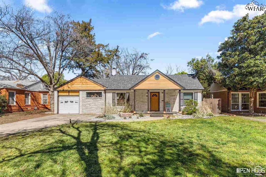 2402 Ellingham in Wichita Falls, TX - Building Photo